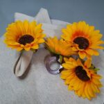 Katari todo para decoración de mesa. Servilletero con girasol decorativo, diseño (floral)